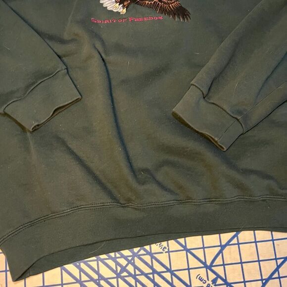Head Waters Bald Eagle Spirit of Freedom Green Crewneck Sweatshirt Embroidered - Picture 6 of 9